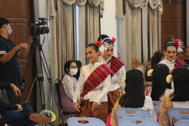 1. 06.10.2566 | เก็บตก! การแข่งขันการแสดงรำ 4 ภาค นักศึกษาการประถมศึกษา ชั้นปีที่ 2