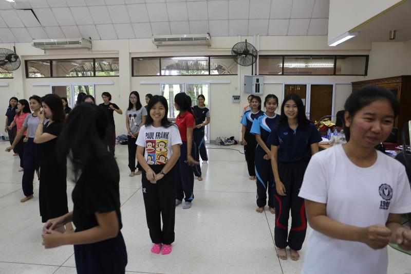 2. [19/10/60] นักศึกษาการประถมศึกษา รหัส 57 ซ้อมรำชุดการแสดงระบำชากังราวโดย ผศ.เยาวลักษณ์ ใจวิสุทธิ์หรรษา เนื่องในวันงานพระราชพิธีถวายพระเพลิงพระบรมศพพระบาทสมเด็จพระปรมินทรมหาภูมิพลอดุลยเดช ในวันที่ 26 ต.ค.60 ณ บริเวณที่ว่าการอำเภอเมือง จ.กพ.