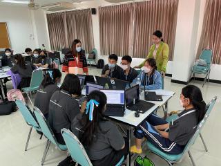 11. กิจกรรมการพัฒนาทักษะการทำวิจัยโดยใช้ชุมชนเป็นฐานและการพัฒนาชุมชน  ของนักศึกษาโครงการครูรัก(ษ์)ถิ่น (ฝึกอบรม)