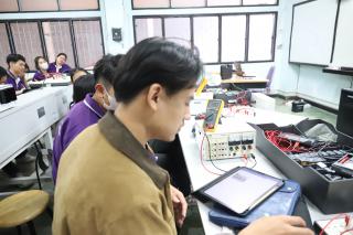 72. การอบรมเชิงปฏิบัติการ "ช่างไฟฟ้าเบื้องต้นสำหรับครูในโรงเรียนพื้นที่ห่างไกล และการบูรณาการเรียนการสอนสาระการเรียนรู้วิทยาศาสตร์”  วันที่ 27 มีนาคม 2566