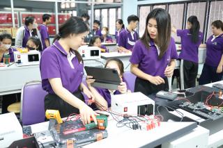 89. การอบรมเชิงปฏิบัติการ "ช่างไฟฟ้าเบื้องต้นสำหรับครูในโรงเรียนพื้นที่ห่างไกล และการบูรณาการเรียนการสอนสาระการเรียนรู้วิทยาศาสตร์”  วันที่ 27 มีนาคม 2566