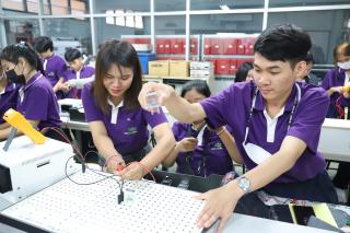 94. การอบรมเชิงปฏิบัติการ "ช่างไฟฟ้าเบื้องต้นสำหรับครูในโรงเรียนพื้นที่ห่างไกล และการบูรณาการเรียนการสอนสาระการเรียนรู้วิทยาศาสตร์”  วันที่ 27 มีนาคม 2566