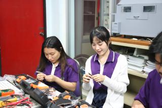 119. การอบรมเชิงปฏิบัติการ "ช่างไฟฟ้าเบื้องต้นสำหรับครูในโรงเรียนพื้นที่ห่างไกล และการบูรณาการเรียนการสอนสาระการเรียนรู้วิทยาศาสตร์”  วันที่ 27 มีนาคม 2566