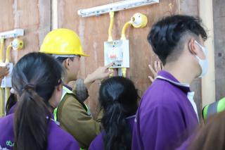 196. การอบรมเชิงปฏิบัติการ "ช่างไฟฟ้าเบื้องต้นสำหรับครูในโรงเรียนพื้นที่ห่างไกล และการบูรณาการเรียนการสอนสาระการเรียนรู้วิทยาศาสตร์”  วันที่ 27 มีนาคม 2566