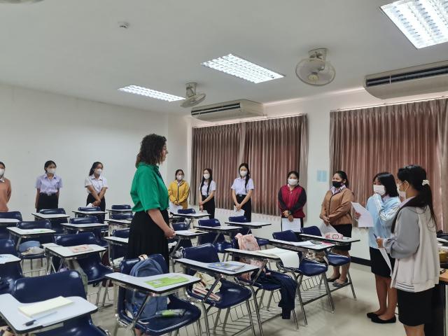 3. 20.11.2566 เรียนรู้กับครูอังกฤษในรายรายวิชาภาษาอังกฤษเพื่อการสื่อสาร นศ.ปี3 เทอม2.66